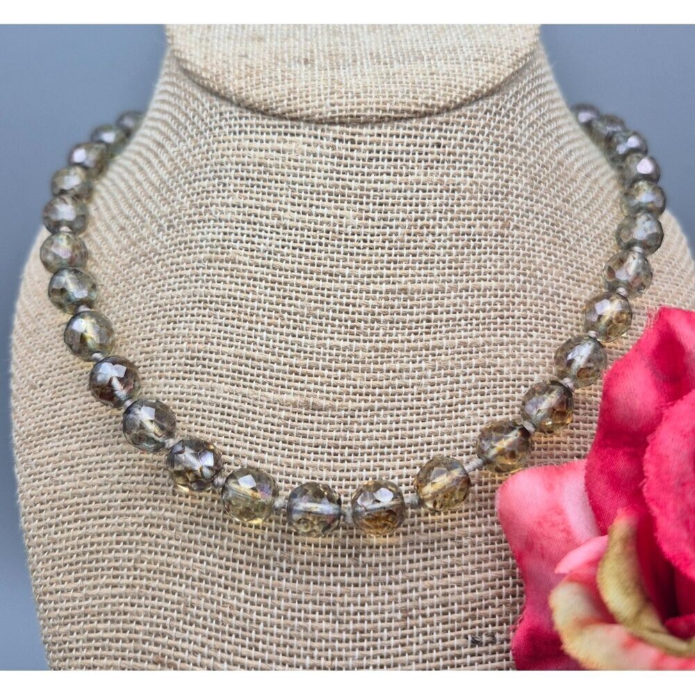Ciner Vintage Glass Faceted Beads Collar Necklace Gold Tone Hidden Box Clasp 17